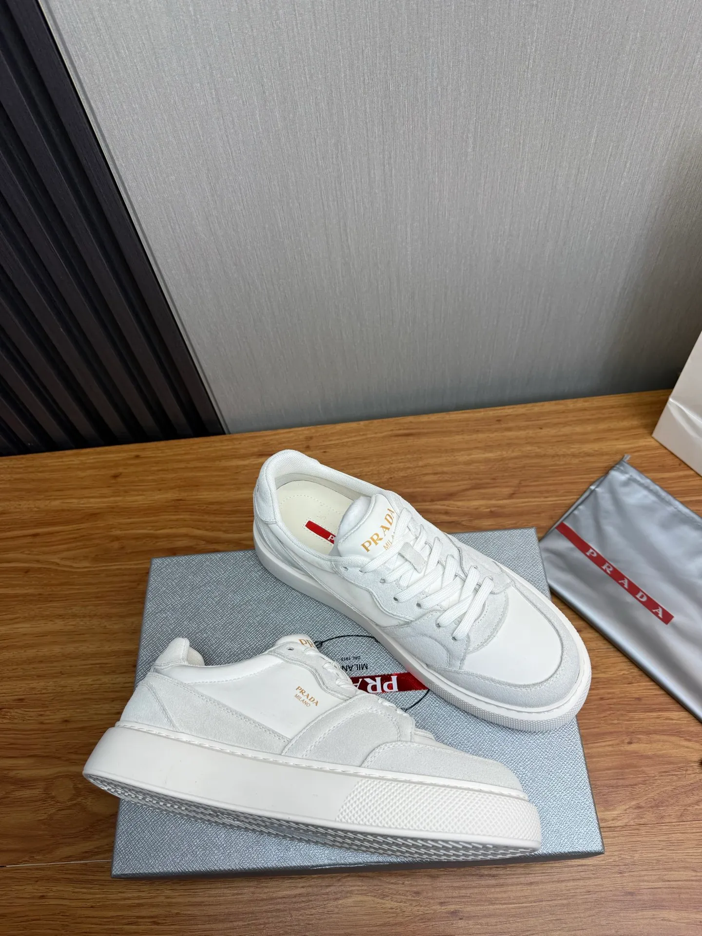 Factory price 560💰 [PRADA] Men’s shoes are popular in the counter, official website is synchronized, 1 high-quality shipment ✔️Original cowhide + cowhide lining, 1🆚1 replica, original sole, 38-45 (45 customized, non-refundable)